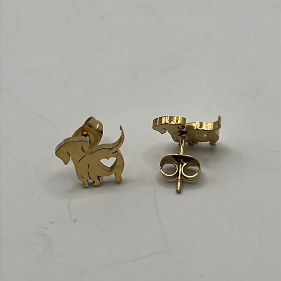 Gold dog Dachshund Earrings with heart cutout.  NWOT - Picture 3 of 5